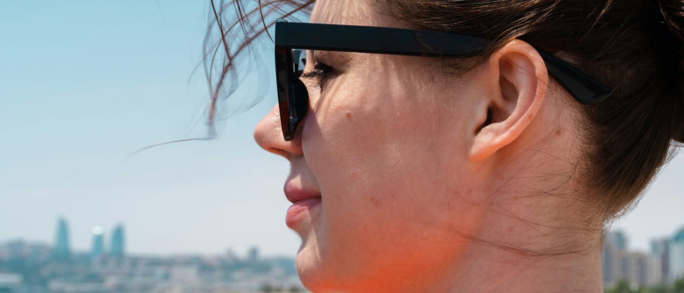 Best Migraine Glasses for Light Sensitivity in 2026: 5 Top-Rated Picks to Reduce Triggers and Photophobia Attacks