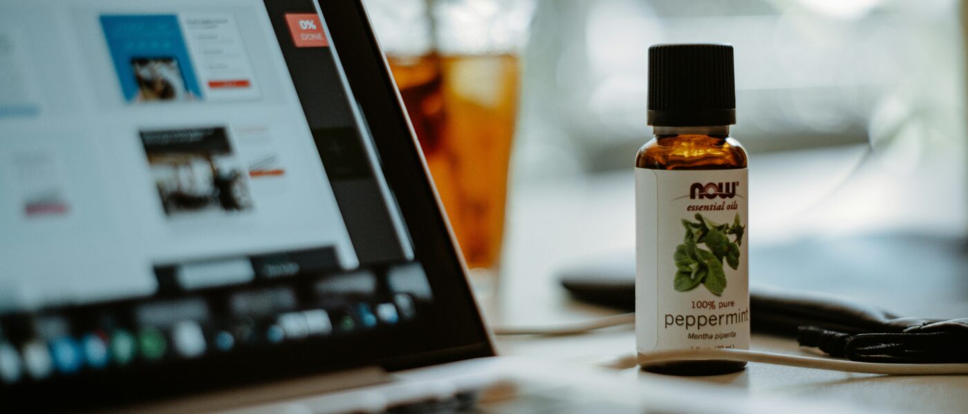 Best Peppermint Oil Rollers for Migraine in 2026: Pre-Diluted Roll-Ons That Actually Work at Attack Onset