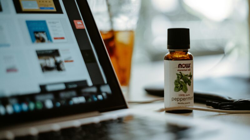 Best Peppermint Oil Rollers for Migraine in 2026: Pre-Diluted Roll-Ons That Actually Work at Attack Onset