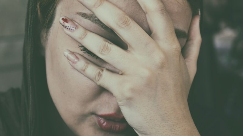 Migraine Food Triggers List in 2026: A Complete Guide to the Foods, Drinks, and Ingredients That Cause Attacks (and How to Identify Yours)