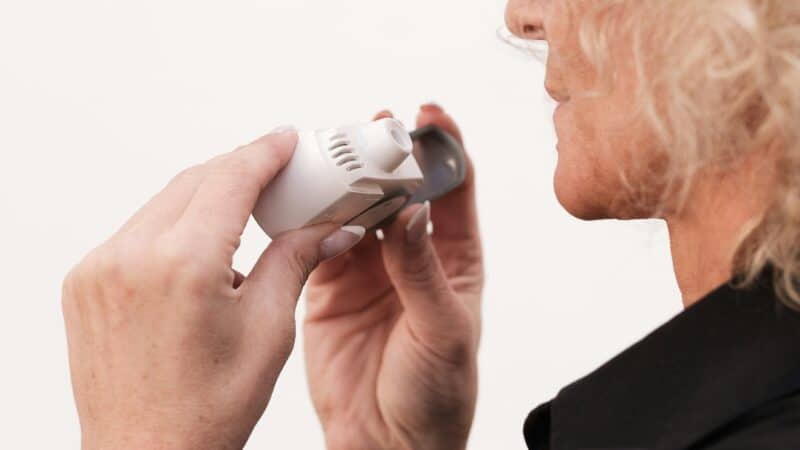 Best Breathing Trainers for Migraine in 2026: The Practice Has Evidence, the Hardware Mostly Does Not