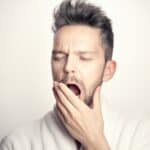 a lack of sleep causing migraines