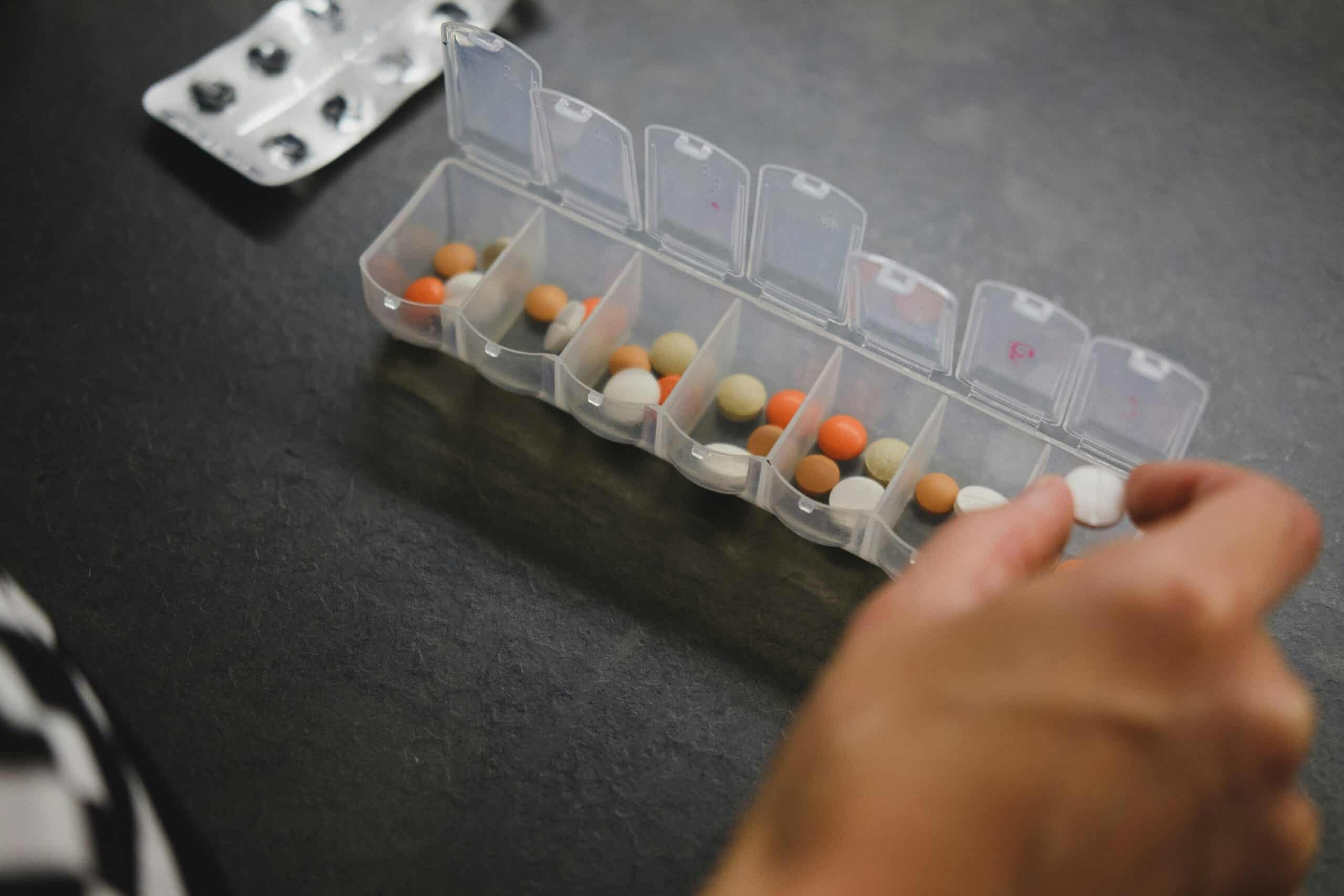 Best Pill Organizers for Migraine Medication in 2026: Rescue Access, Tracking, and Overuse Awareness