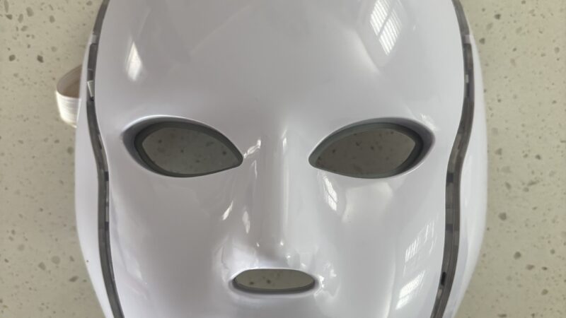 Do Red Light Therapy Masks Help Migraines?
