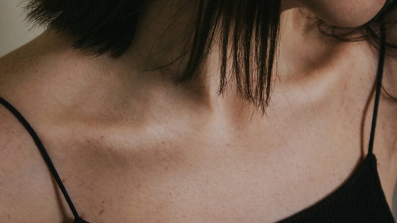Best Neck Wraps for Migraine Relief in 2026: Warming and Cooling Picks for Tension and Pain