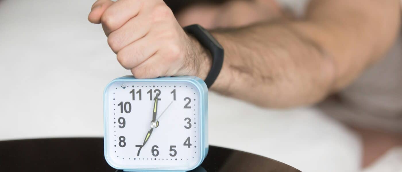 Why Do I Wake Up With Migraines: Morning Causes Explained