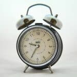 an alarm clock clean background
