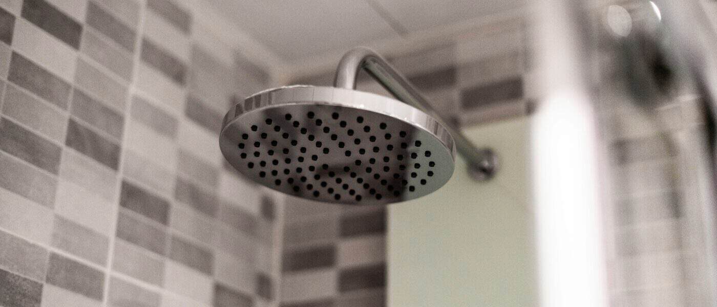 Best Shower Heads for Migraine Relief in 2026: Pressure, Temperature, and Water Quality