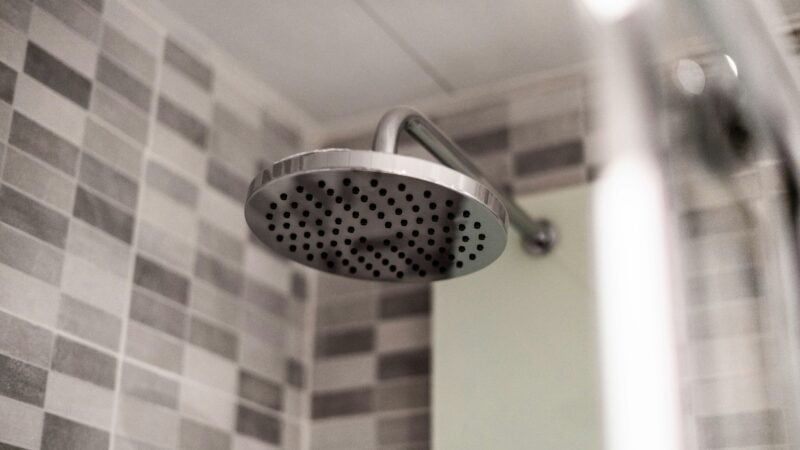 Best Shower Heads for Migraine Relief in 2026: Pressure, Temperature, and Water Quality