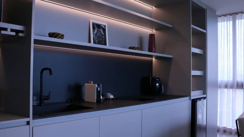Best Kitchen Lighting for Migraine Sufferers in 2026: Flicker, Glare, and Reflective Surfaces
