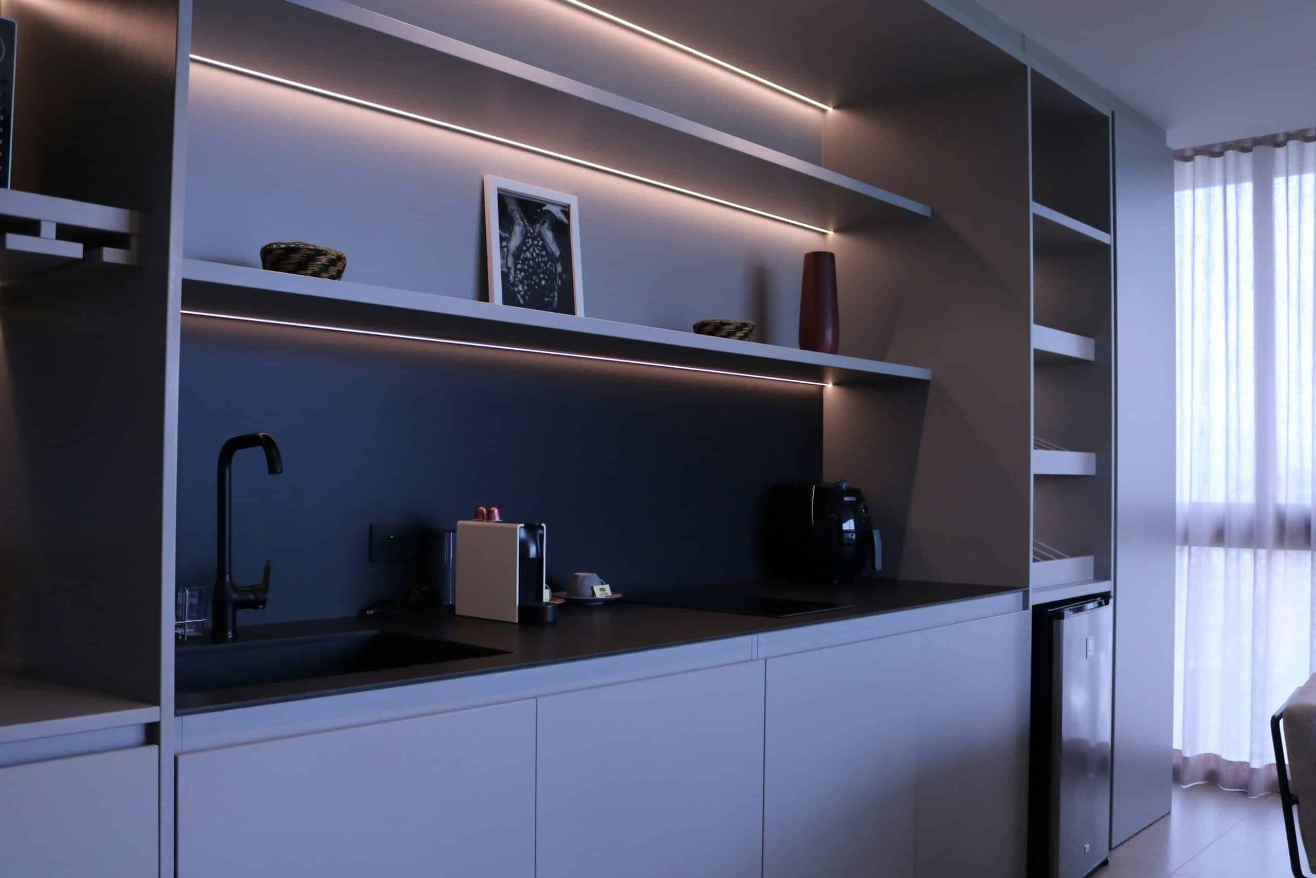 Best Kitchen Lighting for Migraine Sufferers in 2026: Flicker, Glare, and Reflective Surfaces