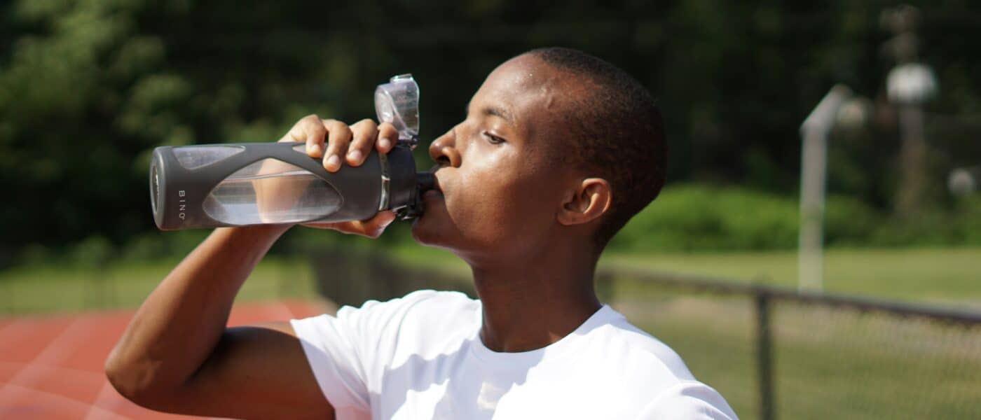 Best Water Bottles for Migraine Hydration in 2026: Capacity, Tracking, and Habit