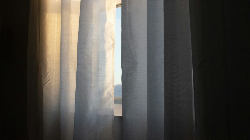 Blackout Curtain Coverage Calculator for Migraine: Rod Width, Panel Length, and Killing the Light Leak