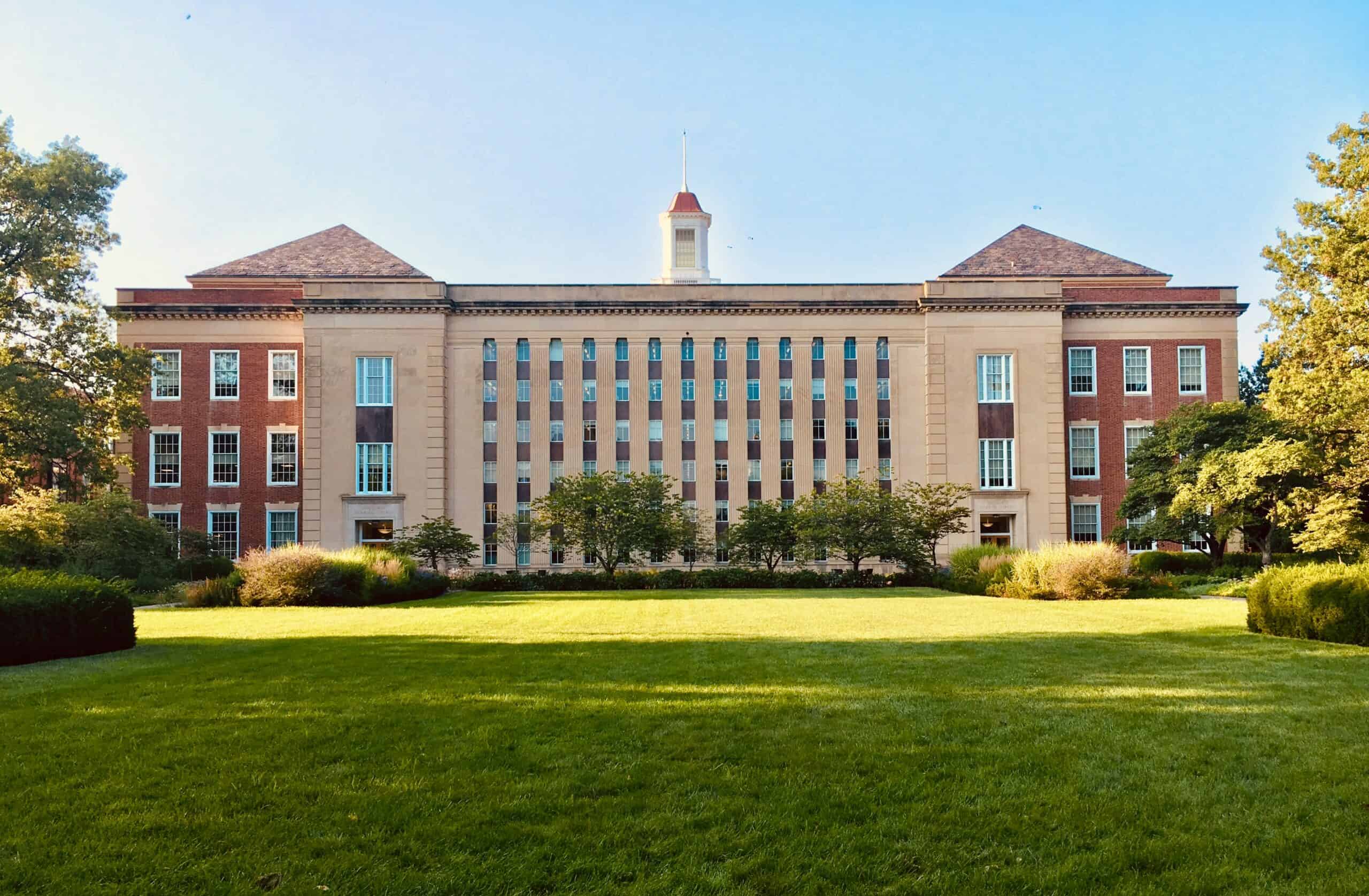 How to Manage Migraines in College: Dorms, Deadlines, and Campus Support