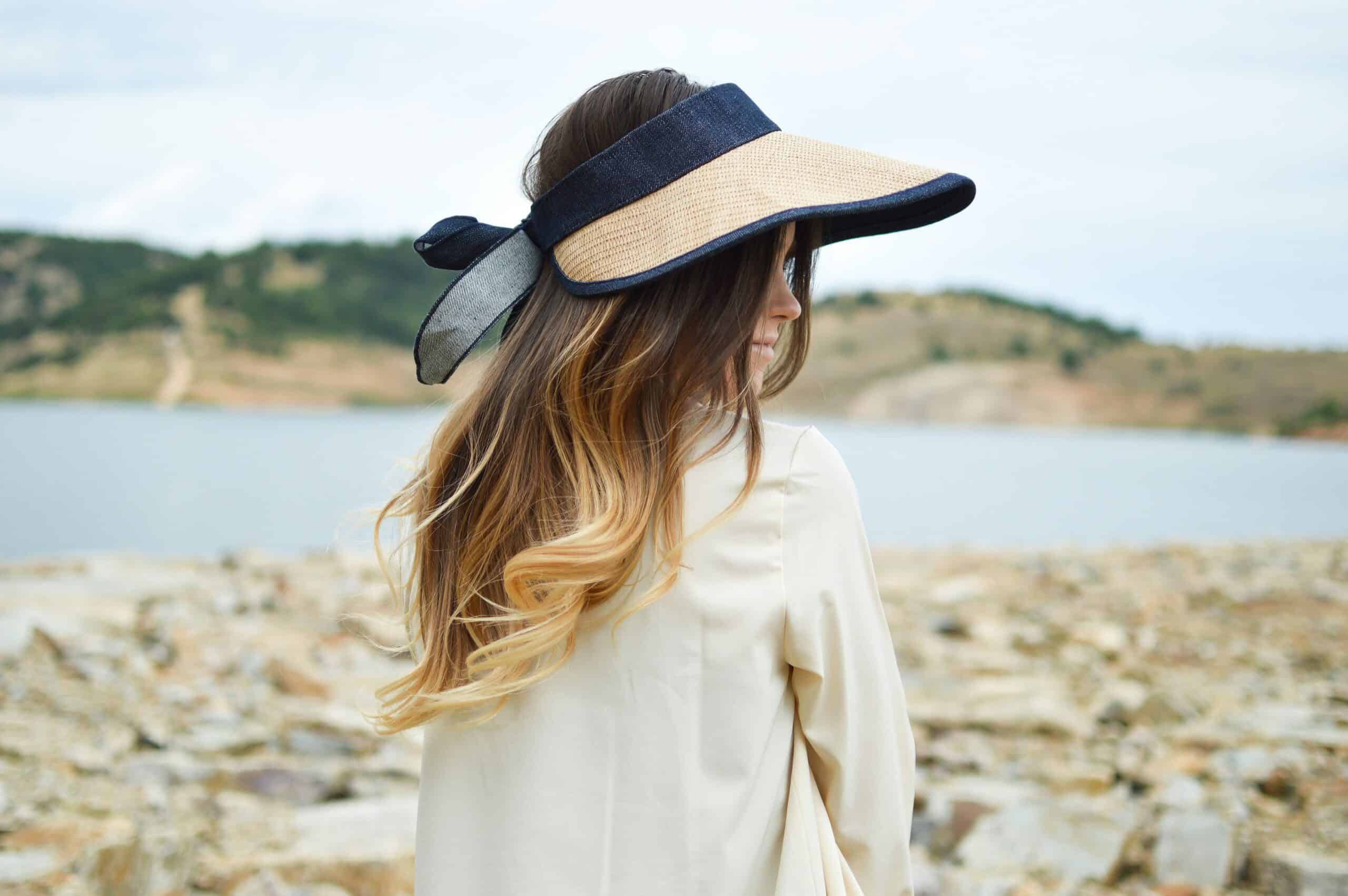 Best Wide-Brim Hats and Visors for Light Sensitivity in 2026: Shade That Reaches the Eyes Before the Glare Does