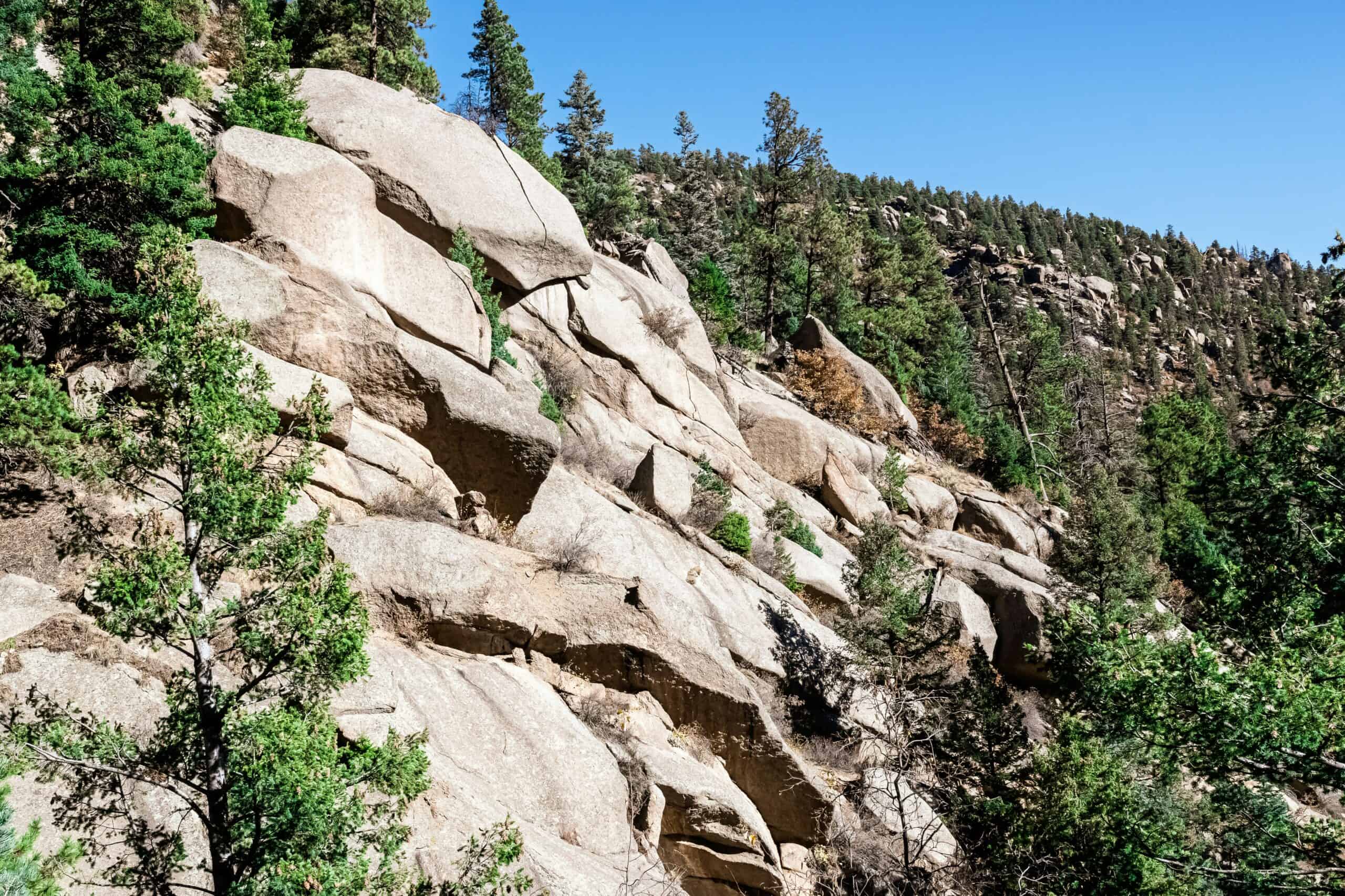 Does Altitude Trigger Migraines? What Changes at Elevation and How to Prepare for a Trip