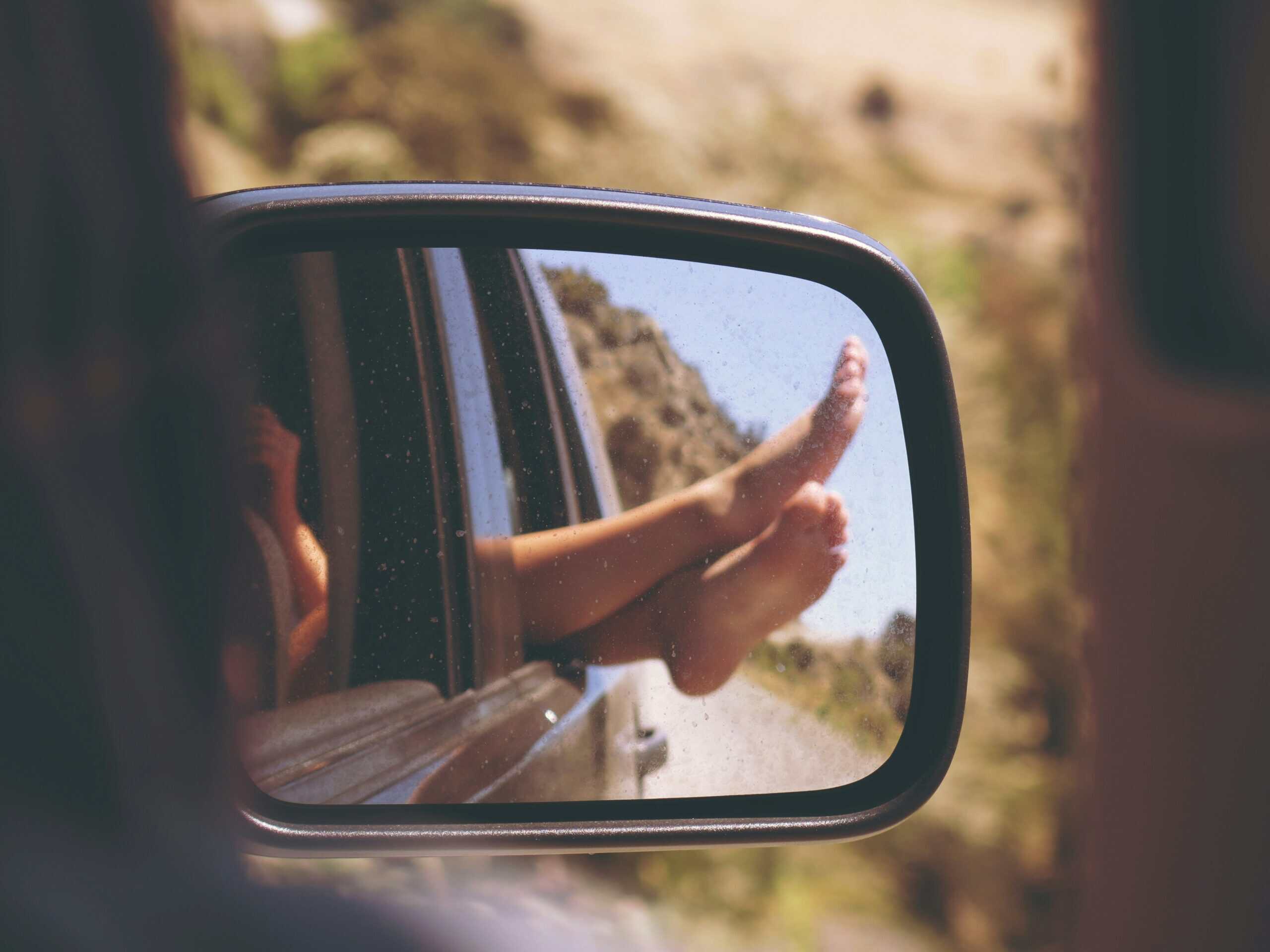 How to Handle a Migraine on a Road Trip: Pulling Over, Recovering, and Preparing the Car in Advance