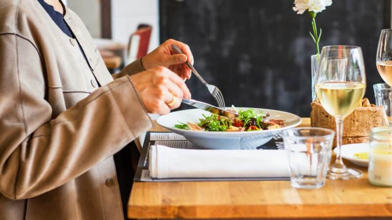 What to Eat After a Migraine: Rebuilding Without Setting Off Another One