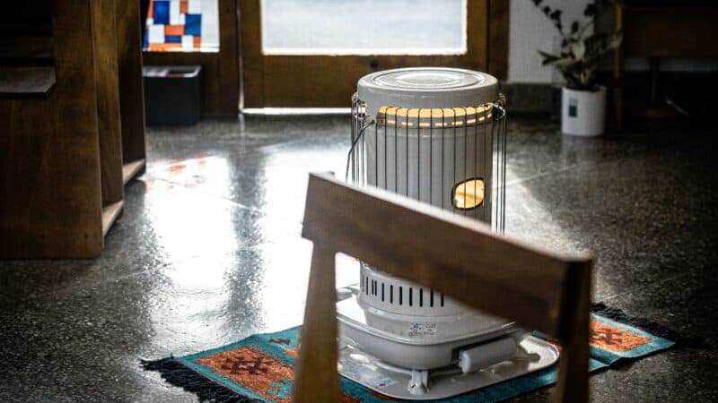 Best Space Heaters for Cold-Triggered Migraine in 2026: Steady Warmth Without the Noise or Dry Air