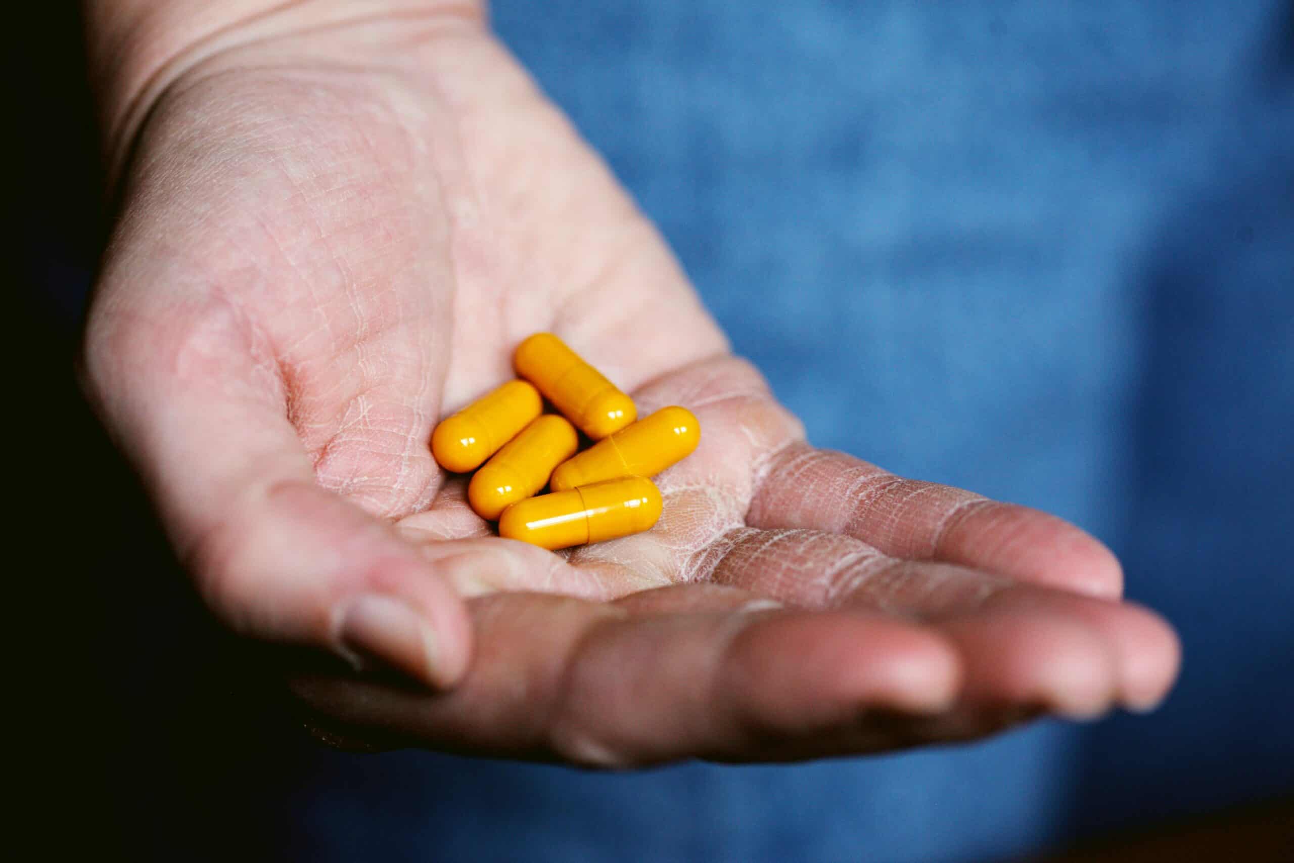 Best Turmeric and Curcumin Supplements for Inflammation in 2026: What the Labels Mean and What the Evidence Says
