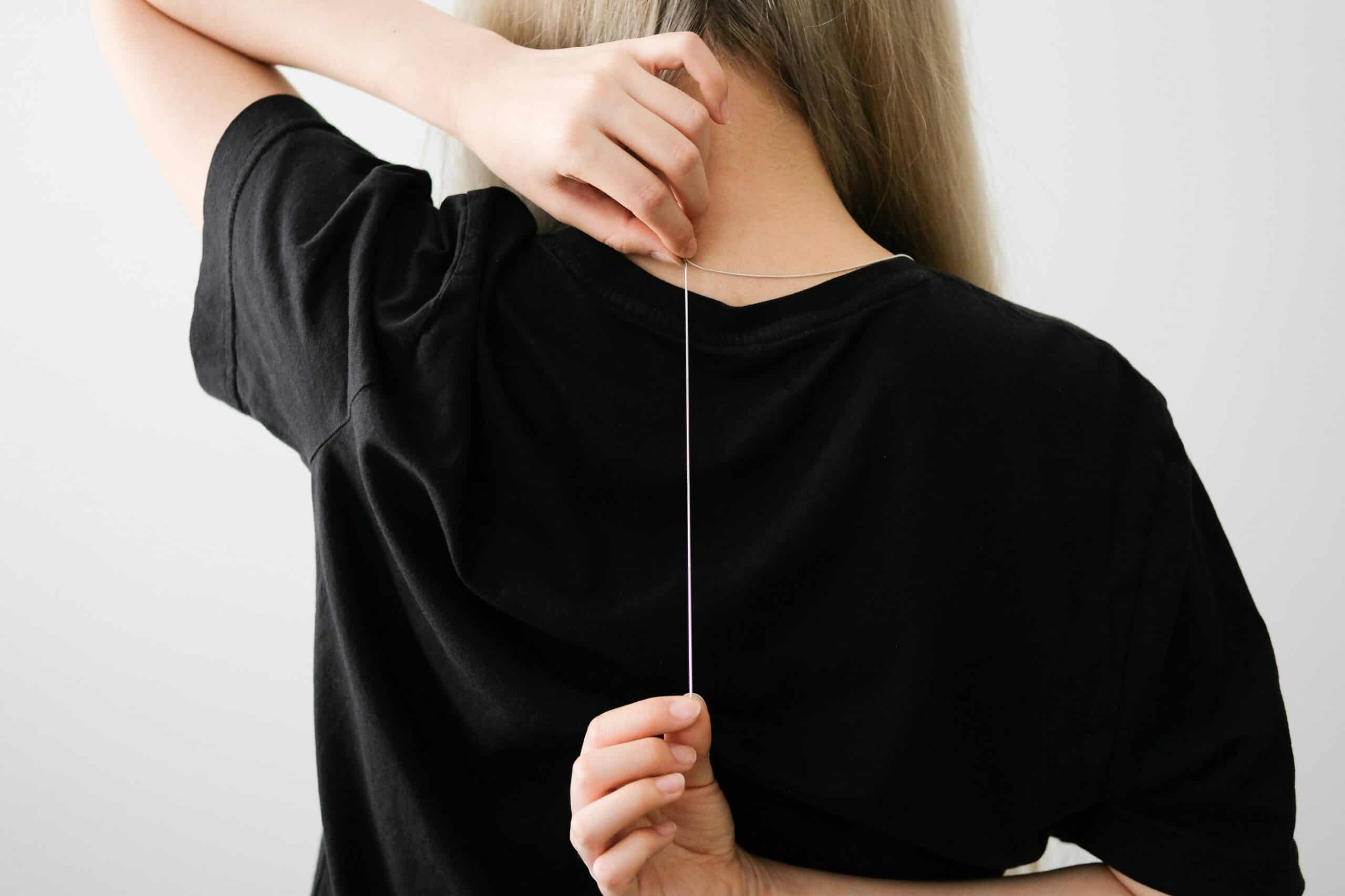 Does Cervical Traction Help Migraines? What It Can Relieve and Who Should Not Use It